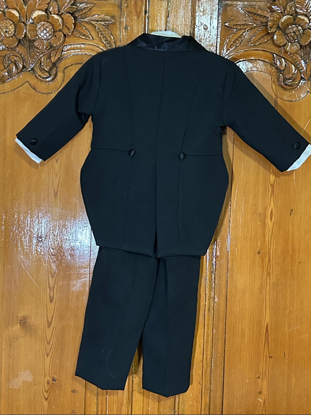 Lito Boys “Tails” Tux 3 Piece size Toddler medium - Picture 3 of 13